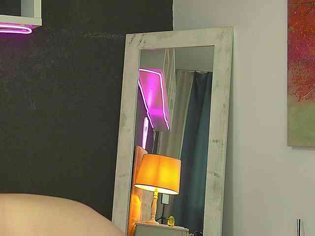 NoirKitten webcam