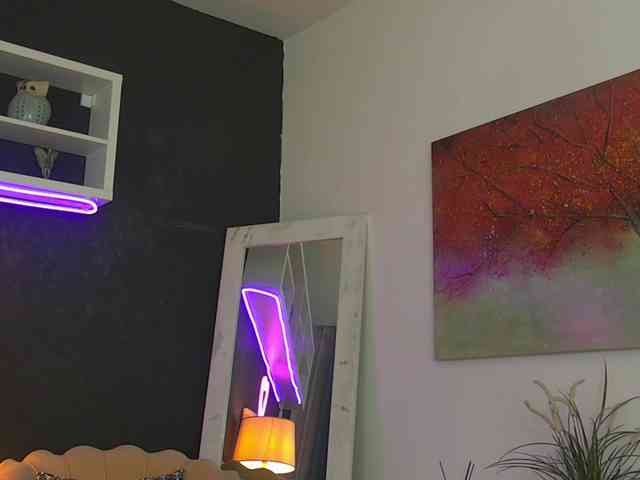 NoirKitten webcam