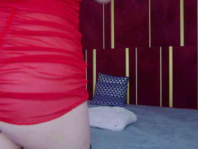 NoirKitten webcam