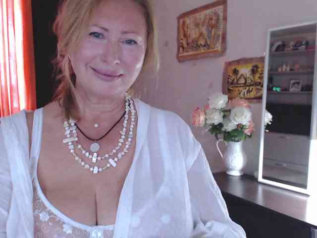 HelenLoyd webcam