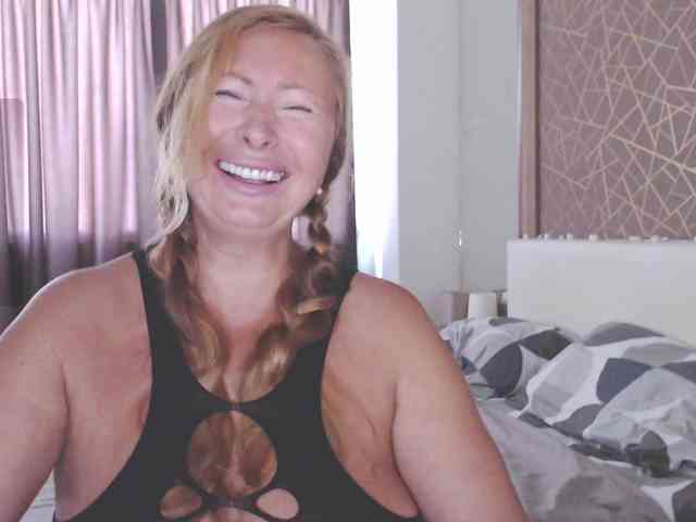 HelenLoyd webcam