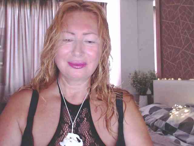 HelenLoyd webcam