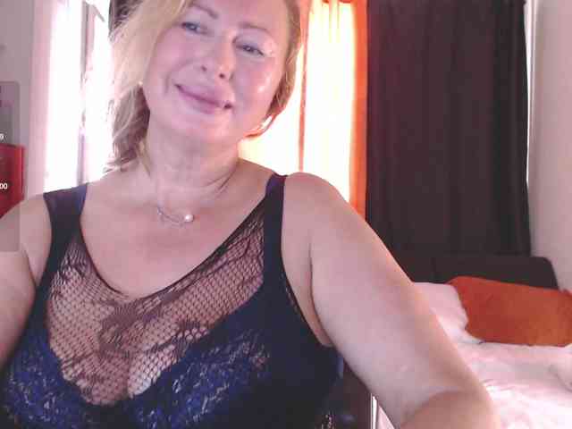 HelenLoyd webcam