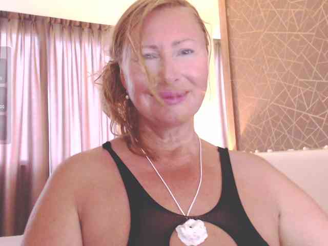 HelenLoyd webcam