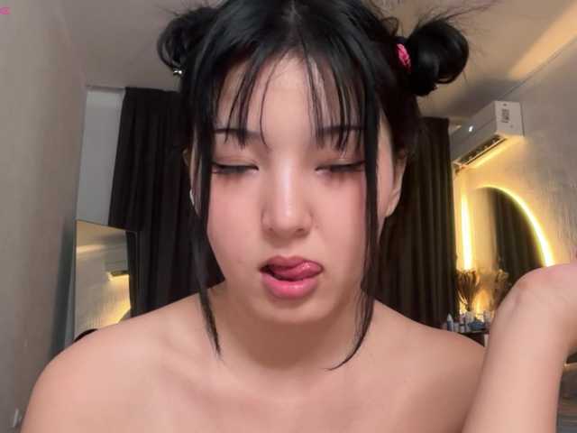 minnie-joy live cam on BongaCams