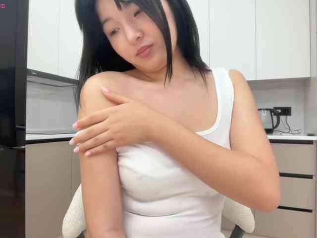 模特: minnie-joy