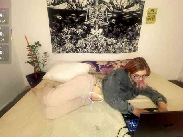 sophiasnarl webcam