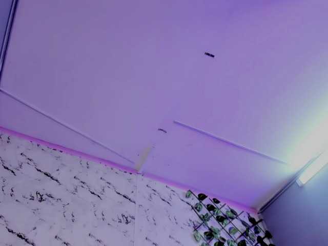 ivybrowm live cam on BongaCams