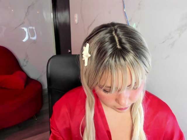 ivybrowm live cam on BongaCams