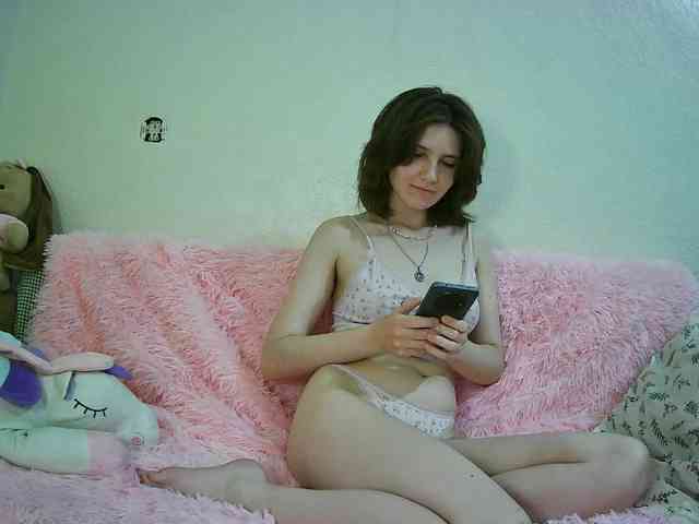 urrMila webcam