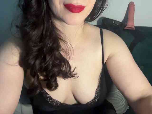 EYLUL-MISTRESSSS Live Webcam on BongaCams