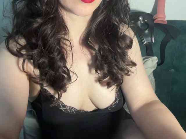 EYLUL-MISTRESSSS Live Webcam on BongaCams