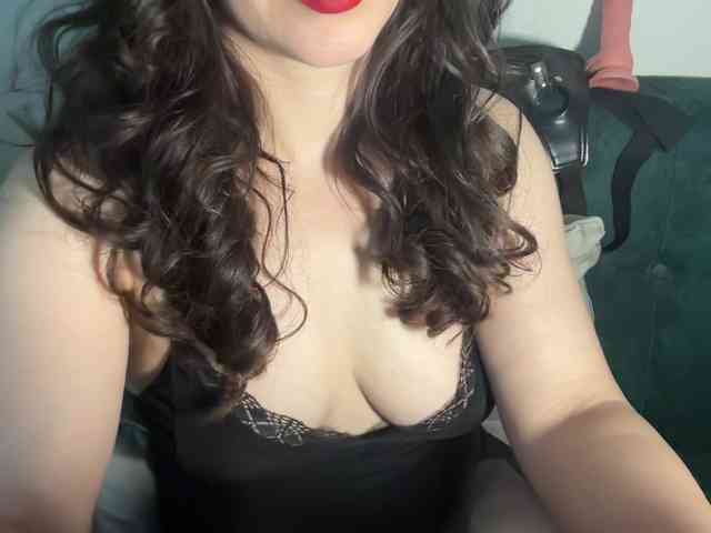 EYLUL-MISTRESSSS Live Webcam on BongaCams