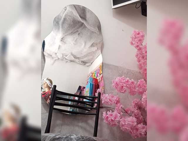 Bella-152 live cam on BongaCams