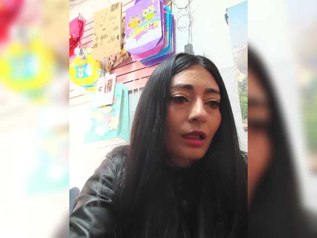Bella-152 live cam on BongaCams