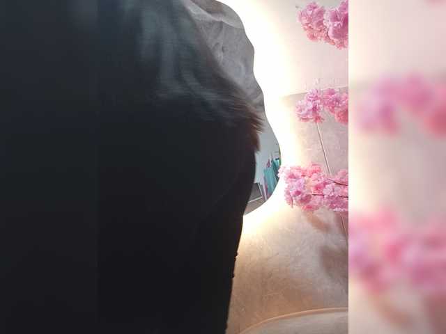 Bella-152 live cam on BongaCams