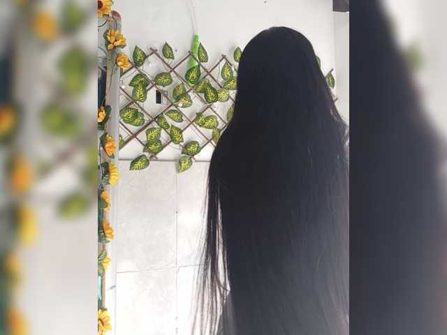 Bella-152 live webcam show