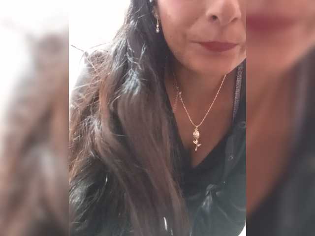 Bella-152 live cam on BongaCams