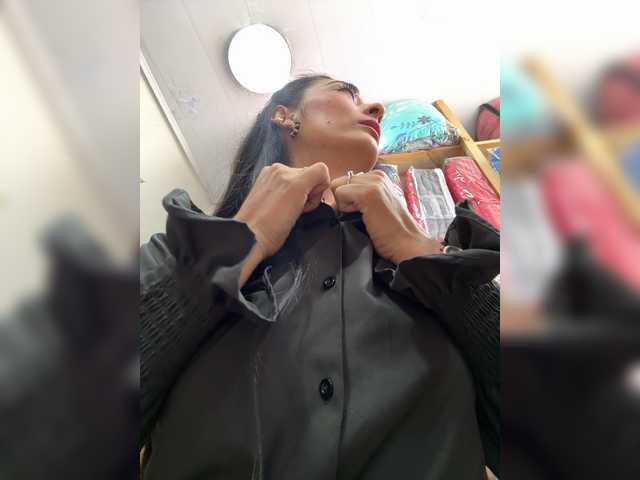 Bella-152's BongaCams show and profile