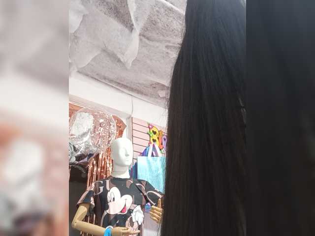 Bella-152 live cam on BongaCams