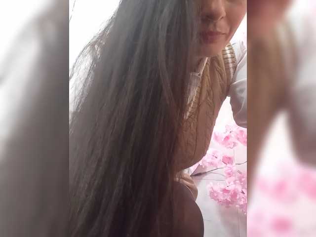 Bella-152 live cam preview