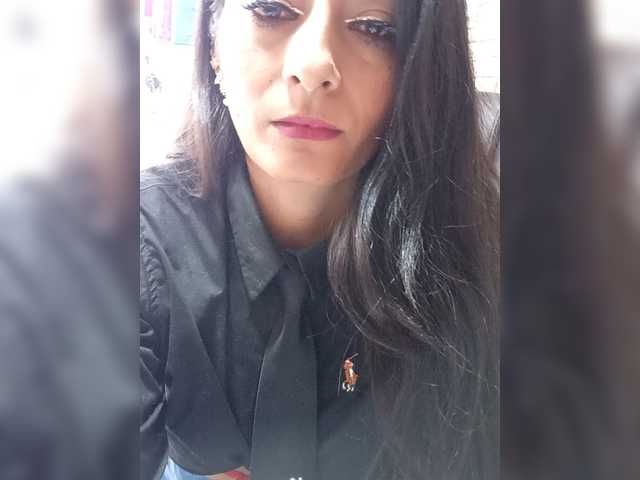 Bella-152's BongaCams show and profile