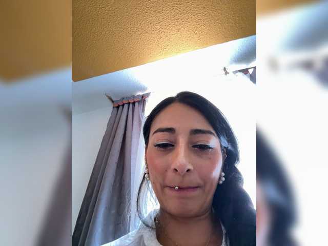 Bella-152's BongaCams show and profile