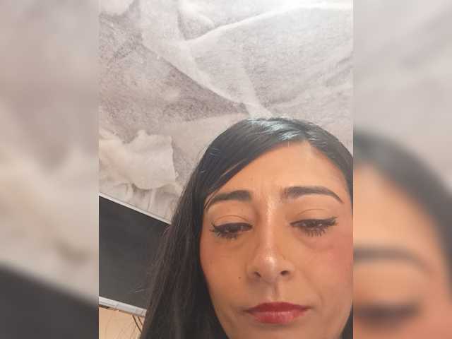 Bella-152 live webcam show