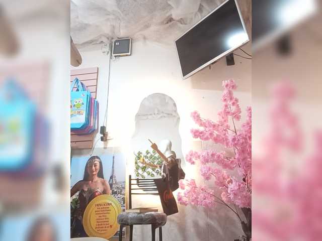 Bella-152 live webcam show