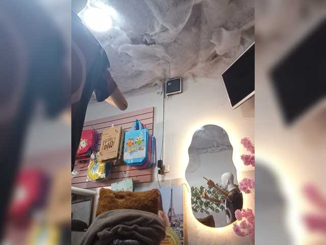 Bella-152 live webcam show