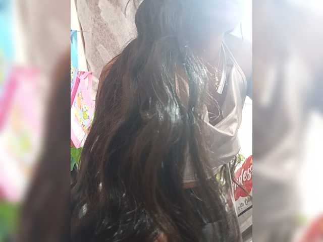 Bella-152 live cam on BongaCams