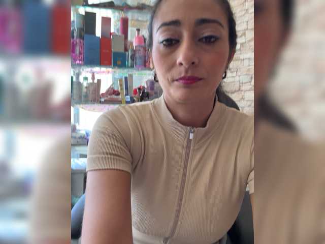 Bella-152's BongaCams show and profile