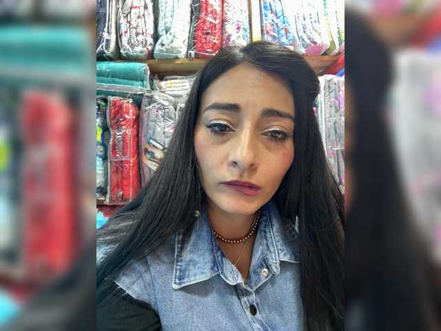 Bella-152's BongaCams show and profile