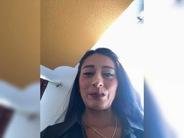 Bella-152's BongaCams show and profile