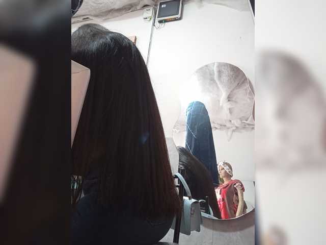 Bella-152 live cam on BongaCams