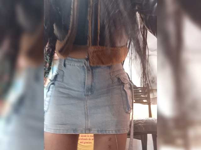 Bella-152 live webcam show