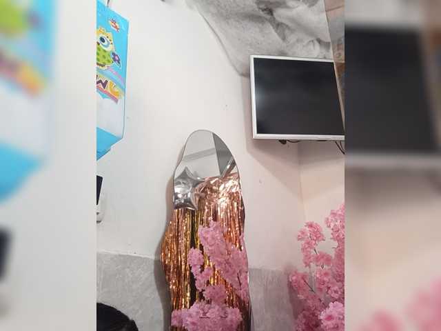 Bella-152 live cam on BongaCams