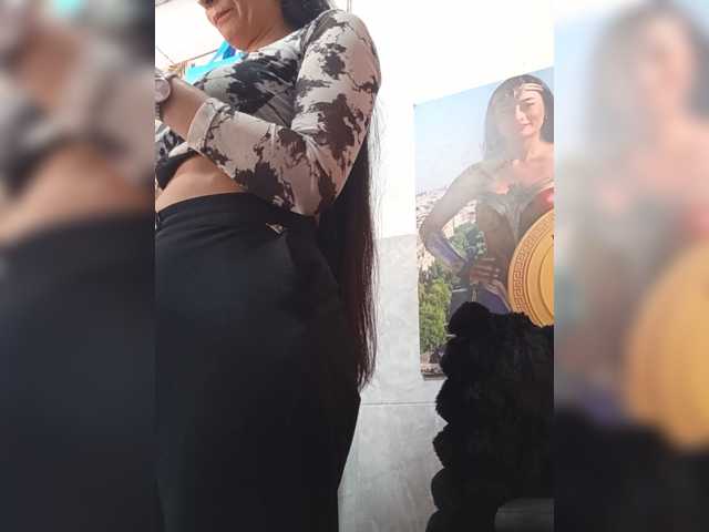 Bella-152 live cam on BongaCams