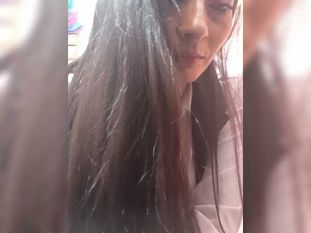 Bella-152 live cam on BongaCams