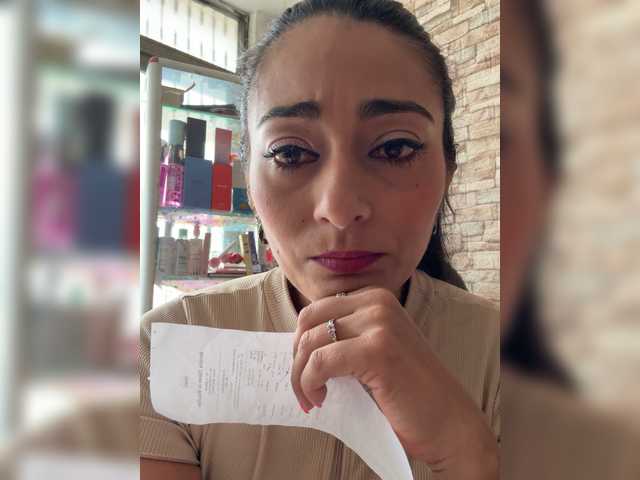 Bella-152's BongaCams show and profile