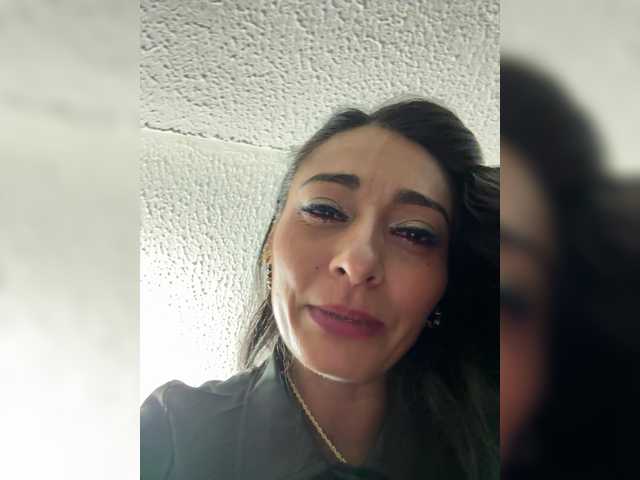 Bella-152's BongaCams show and profile