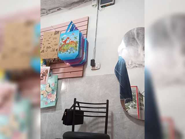 Bella-152 live cam preview