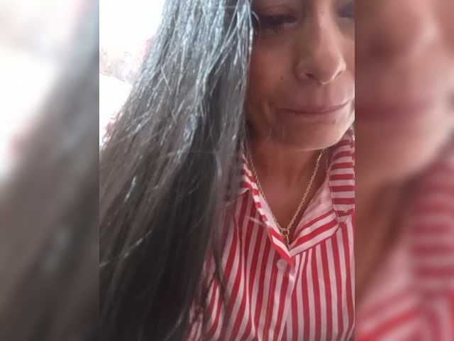 Bella-152 live cam on BongaCams