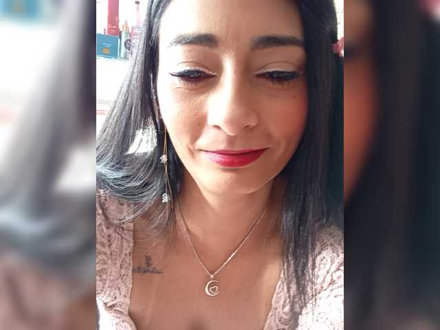 Bella-152's BongaCams show and profile