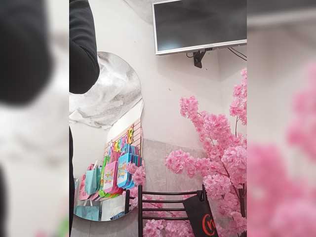 Bella-152 live webcam show