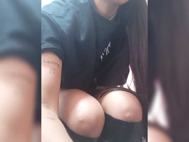 Bella-152 live webcam show