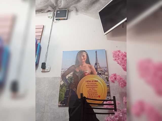 Bella-152 live cam on BongaCams