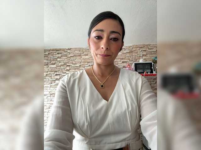 le modèle Bella-152 est en webcam porno dans un show sur le site bongacams, il possède les tags suivants: Latino/Hispanic,Brunette,Shaved