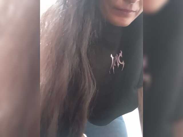 Bella-152 live cam on BongaCams