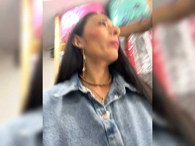 Bella-152's BongaCams show and profile